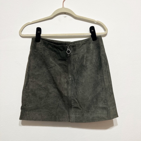 Blank NYC Genuine Suede Leather Slit Mini Skirt Green Gray Small 26 - Picture 4 of 4